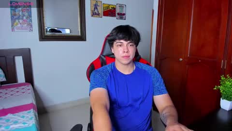 Snapshot of cuteznowyy chatting on December 2024 10:46:02 PM Ask me online show from December 2024 10:46:02 PM