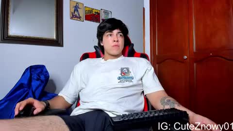 Snapshot of cuteznowyy chatting on January 2025 08:56:02 PM Ask me online show from January 2025 08:56:02 PM