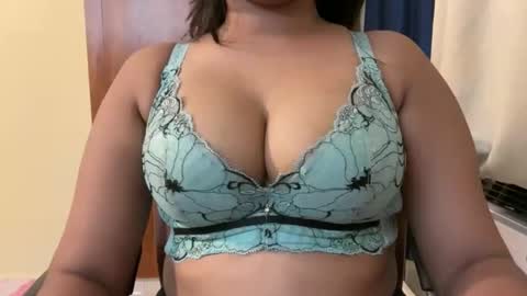 Ruhii online show from June 2026 07:40:02 PM