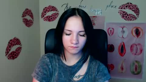Emma online show from May 2026 06:16:02 PM