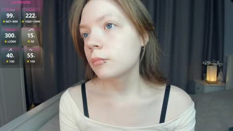 Snapshot of cuty_petite chatting on May 2026 05:46:02 AM Anne online show from May 2026 05:46:02 AM