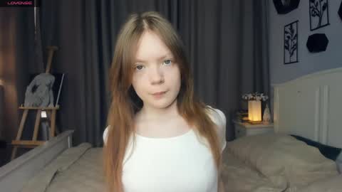 Snapshot of cuty_petite chatting on May 2026 05:45:02 AM Anne online show from May 2026 05:45:02 AM