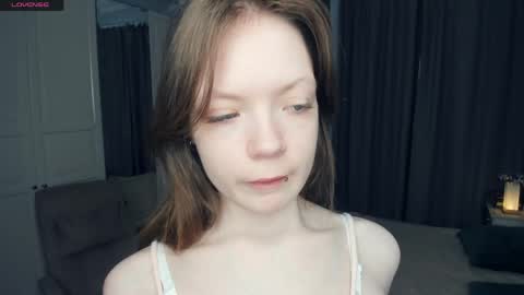 Snapshot of cuty_petite chatting on May 2026 05:47:01 AM Anne online show from May 2026 05:47:01 AM