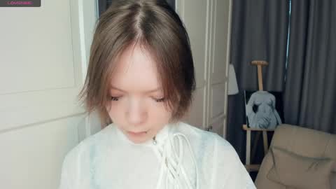 Snapshot of cuty_petite chatting on May 2026 05:47:01 AM Anne online show from May 2026 05:47:01 AM