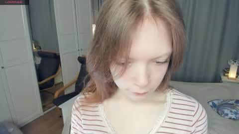 Snapshot of cuty_petite chatting on May 2026 05:48:02 AM Anne online show from May 2026 05:48:02 AM