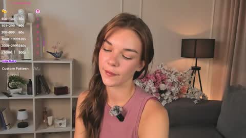 Cwen online show from September 2025 07:15:02 PM