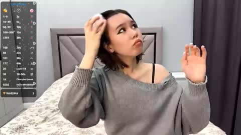 Snapshot of cwenecollins chatting on December 2025 11:39:02 AM Akemi online show from December 2025 11:39:02 AM