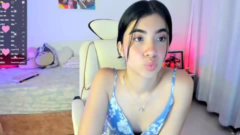 Snapshot of cyber_lizz chatting on March 2025 10:28:02 PM Liz online show from March 2025 10:28:02 PM