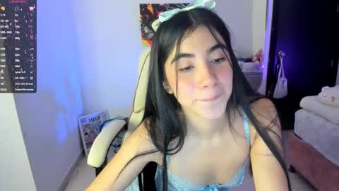 Snapshot of cyber_lizz chatting on October 2025 10:31:01 PM Liz online show from October 2025 10:31:01 PM