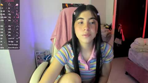 Snapshot of cyber_lizz chatting on November 2025 10:30:02 PM Liz online show from November 2025 10:30:02 PM