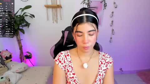 Snapshot of cyber_lizz chatting on April 2026 09:16:02 PM Liz online show from April 2026 09:16:02 PM
