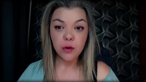 Snapshot of cyberdomme chatting on January 2026 06:40:01 AM Full time mean bitch. online show from January 2026 06:40:01 AM