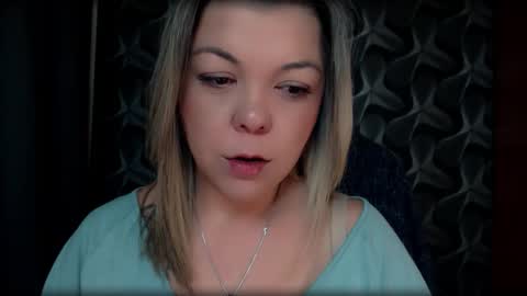 Snapshot of cyberdomme chatting on January 2026 03:44:01 AM Full time mean bitch. online show from January 2026 03:44:01 AM