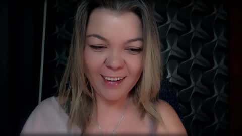 Snapshot of cyberdomme chatting on January 2026 05:44:01 AM Full time mean bitch. online show from January 2026 05:44:01 AM