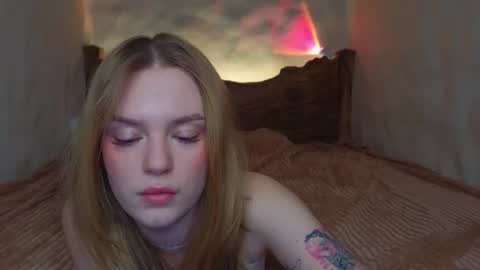 Im Emi streaming with my friend Reyna today online show from March 2026 04:35:02 PM