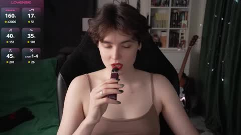 Helen Blossom online show from October 2025 08:20:01 PM