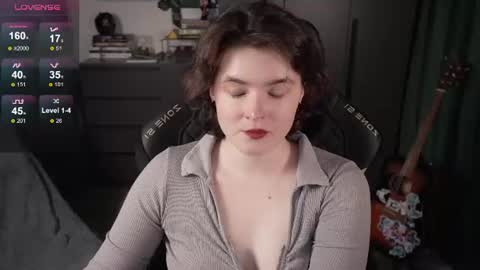 Helen Blossom online show from July 2026 01:24:01 PM