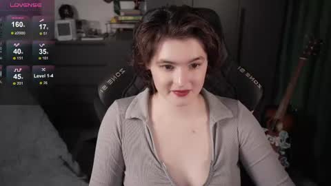 Helen Blossom online show from July 2026 01:50:02 PM