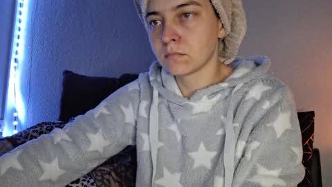 Snapshot of cyndee_winter chatting on December 2024 08:04:02 PM Cyndee Winter online show from December 2024 08:04:02 PM