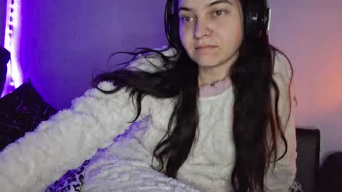 Snapshot of cyndee_winter chatting on December 2024 10:46:02 PM Cyndee Winter online show from December 2024 10:46:02 PM