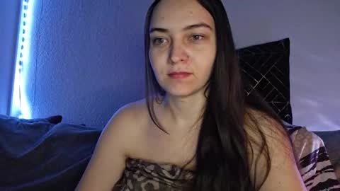 Snapshot of cyndee_winter chatting on December 2024 09:43:01 PM Cyndee Winter online show from December 2024 09:43:01 PM