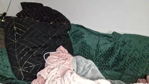 Snapshot of cyndee_winter chatting on March 2025 05:04:01 PM Cyndee Winter online show from March 2025 05:04:01 PM