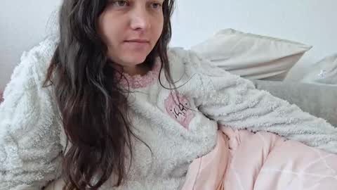 Snapshot of cyndee_winter chatting on September 2025 07:46:01 AM Cyndee Winter online show from September 2025 07:46:01 AM