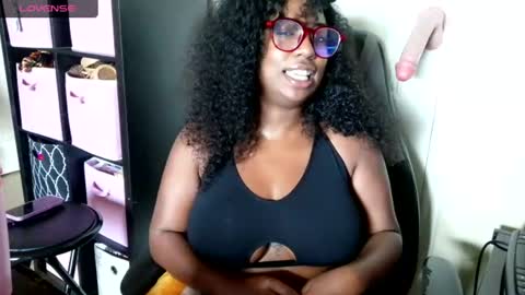 Snapshot of cyndylouwho chatting on June 2026 04:53:01 PM Cyndy Lou Who online show from June 2026 04:53:01 PM