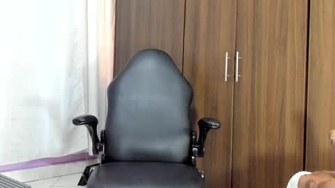 cyntia online show from February 2025 04:25:01 PM