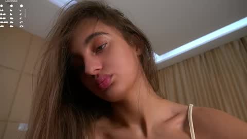 Isabella online show from April 2026 01:08:01 AM