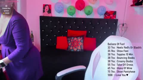 Mia  online show from February 2025 12:36:02 PM