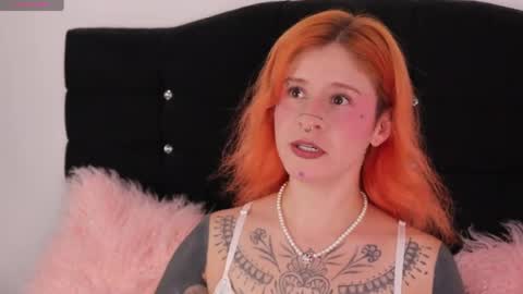 Snapshot of daarlene chatting on April 2026 09:42:02 PM Darlene online show from April 2026 09:42:02 PM