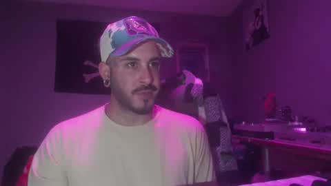 Snapshot of dabirdfree chatting on September 2025 06:18:02 PM Destroyer online show from September 2025 06:18:02 PM