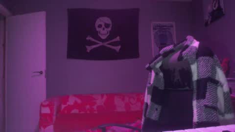 Snapshot of dabirdfree chatting on September 2025 07:06:02 PM Destroyer online show from September 2025 07:06:02 PM