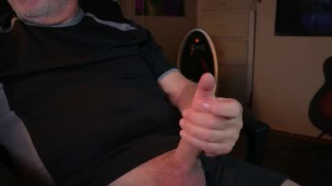 Snapshot of dadbate23 chatting on April 2026 02:23:02 AM dadbate23 online show from April 2026 02:23:02 AM