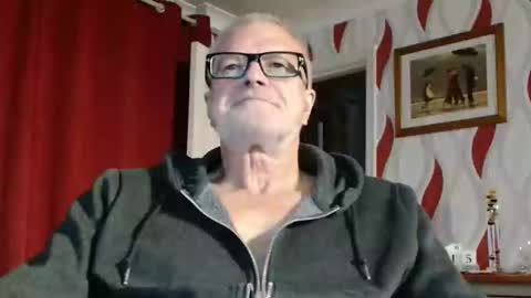 Brian ... online show from September 2025 07:58:02 PM