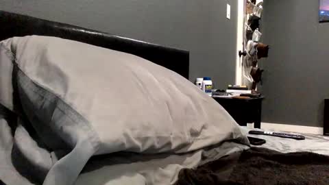 Dom online show from October 2025 08:46:02 PM