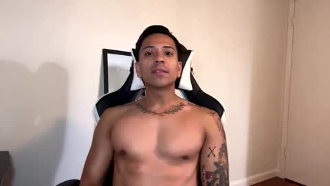 Snapshot of daddyfit95 chatting on May 2026 04:30:02 AM daddyfit95 online show from May 2026 04:30:02 AM