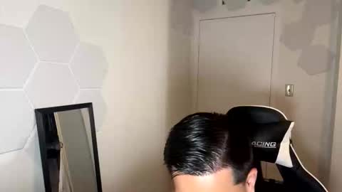 Snapshot of daddyfit95 chatting on June 2026 04:50:01 AM daddyfit95 online show from June 2026 04:50:01 AM