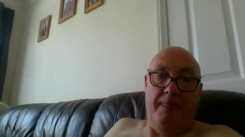 Snapshot of daddyhere4uall6 chatting on November 2025 09:44:02 AM daddyhere4uall6 online show from November 2025 09:44:02 AM