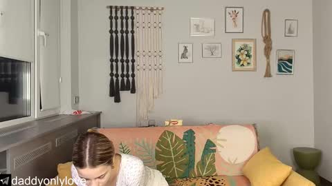 Zoe online show from October 2025 07:58:01 PM