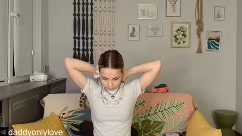 Zoe online show from November 2025 09:13:01 PM