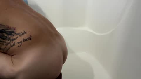 Snapshot of daddyontherd chatting on October 2025 09:29:01 AM EOnTheRd online show from October 2025 09:29:01 AM