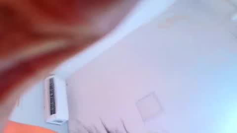 Snapshot of daddysneakinme chatting on December 2024 01:36:01 AM Anny online show from December 2024 01:36:01 AM