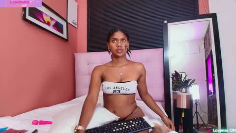 Snapshot of daddysneakinme chatting on January 2025 05:51:01 AM Anny online show from January 2025 05:51:01 AM