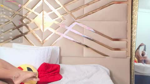 Snapshot of daddysneakinme chatting on February 2025 04:45:02 PM Anny online show from February 2025 04:45:02 PM