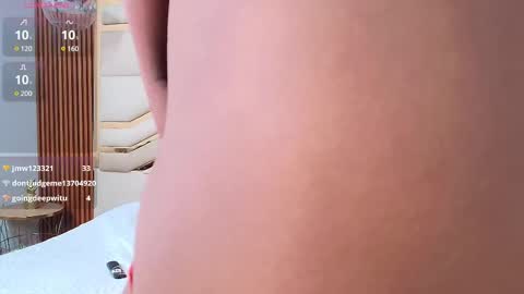 Snapshot of daddysneakinme chatting on February 2025 07:37:02 PM Anny online show from February 2025 07:37:02 PM