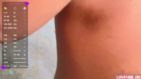 Snapshot of daddysneakinme chatting on March 2025 07:58:02 PM Anny online show from March 2025 07:58:02 PM