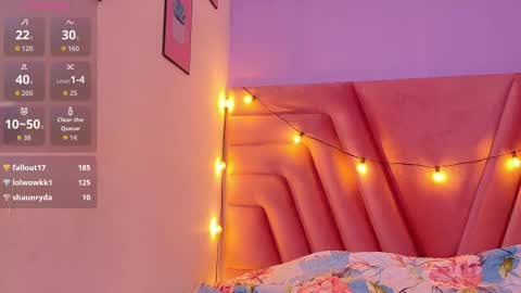 Snapshot of daddysneakinme chatting on October 2025 02:59:01 AM Anny online show from October 2025 02:59:01 AM