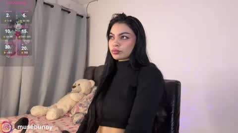 Sophie online show from May 2026 04:18:01 AM